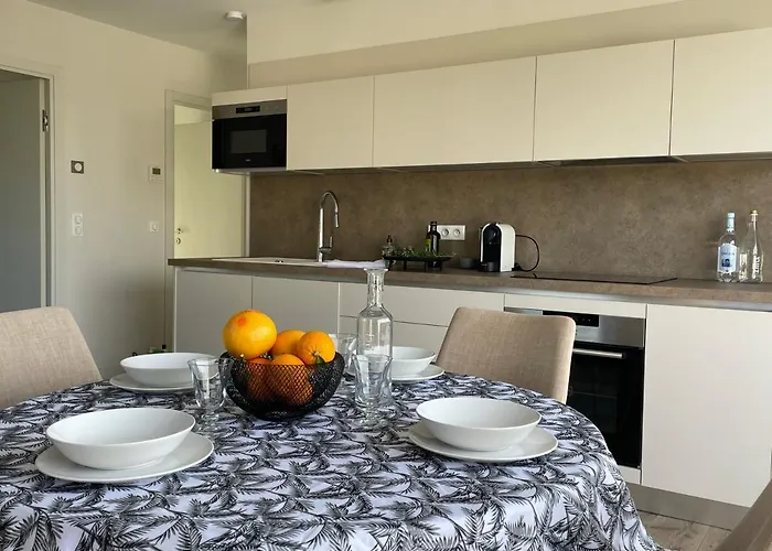 La Ste * פורטיסיו